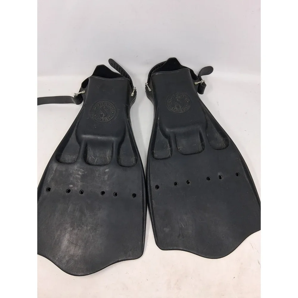 SCUBAPRO Jet Fin Vented Design Made in the USA Black Rubber Diving Fins Medium